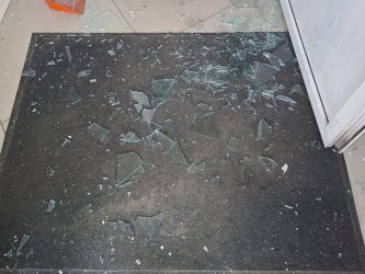 В Новосинеглазово местный житель разгромил кафе охрана Челябинск Варяг ЧОП ГБР