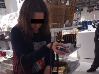 Жительница Челябинска пыталась украсть одежду в магазине охрана Челябинск Варяг ЧОП ГБР