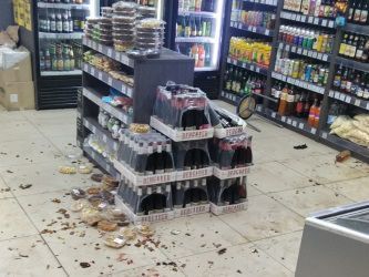 Драка в алкомаркете на Агалакова в Челябинске. Видео 13 июля 2023 охрана Челябинск Варяг ЧОП ГБР