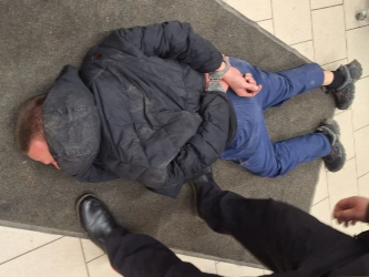 В Красном Поле хулиган устроил погром в магазине охрана Челябинск Варяг ЧОП ГБР