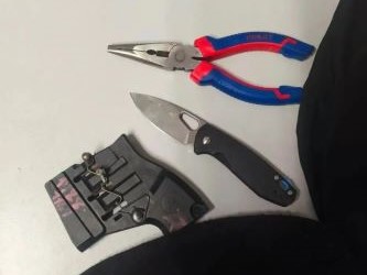 В ТРК Космос задержаны подростки с крадеными вещами охрана Челябинск Варяг ЧОП ГБР