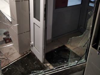 Челябинец ночью залез в магазин и порезался охрана Челябинск Варяг ЧОП ГБР