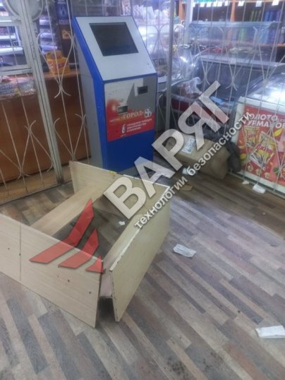 30 18.03.jpg Ночью в Челябинске хулиган устроил погром в магазине охрана Челябинск Варяг ЧОП ГБР