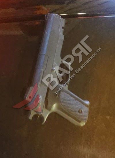 14 октября в Челябинске мужчина с пистолетом ограбил алкомаркет.jpg В Челябинске мужчина с пистолетом ограбил алкомаркет охрана Челябинск Варяг ЧОП ГБР