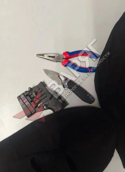 2 23.08.jpg В ТРК Космос задержаны подростки с крадеными вещами охрана Челябинск Варяг ЧОП ГБР