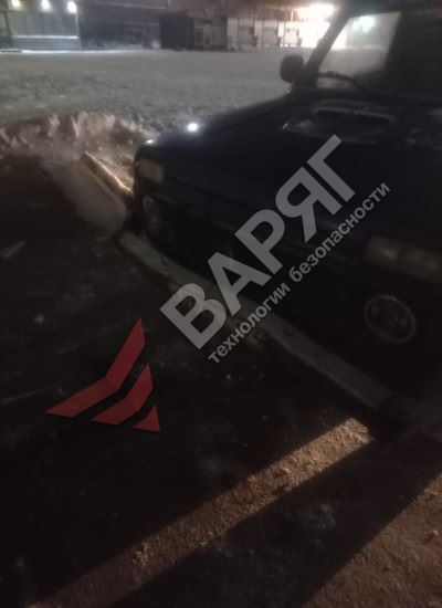 В Челябинске автомобиль протаранил павильон охрана Челябинск Варяг ЧОП ГБР