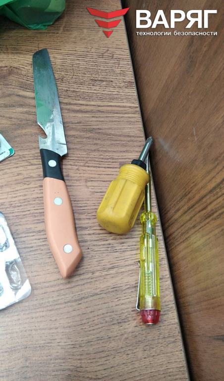 н5 23.03.jpg Некоторые челябинцы ходят магазин вооружёнными охрана Челябинск Варяг ЧОП ГБР